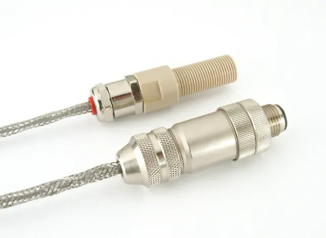 Rechner IS-250-M12/40-X-M12-PEEK détecteur inductif M12